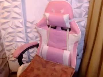 bigtitshotmom on Chaturbate