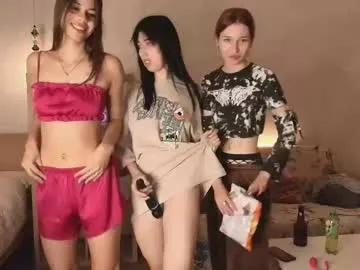 caressyourself on Chaturbate