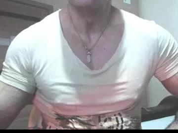 carin_the_body on Chaturbate