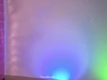 carolblonde on Chaturbate