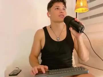 chris_argent on Chaturbate