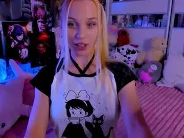 Freechat cuttie_ponyy on Chaturbate