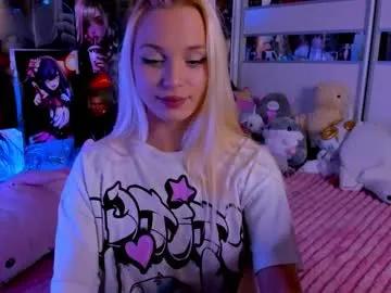 Freechat cuttie_ponyy on Chaturbate