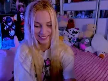 Freechat cuttie_ponyy on Chaturbate