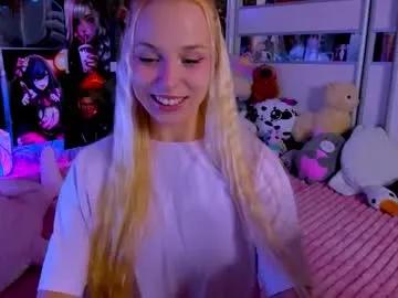 Freechat cuttie_ponyy on Chaturbate