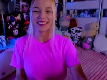 Freechat cuttie_ponyy on Chaturbate