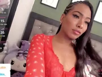 Freechat ebonyskinn on Chaturbate
