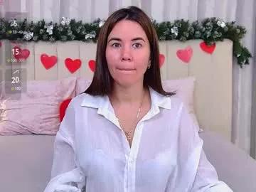 ellaander on Chaturbate 