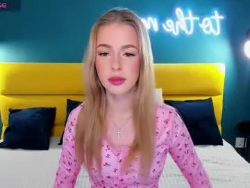 emilymagnificent from Chaturbate