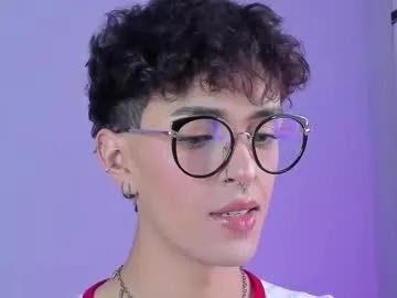 erisleon on Chaturbate