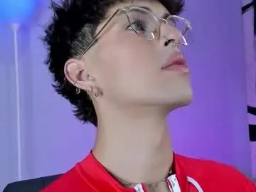 erisleon on Chaturbate