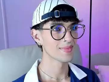 erisleon on Chaturbate