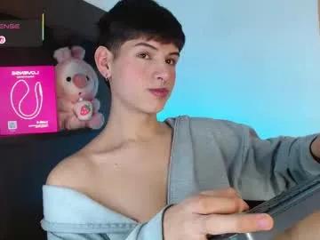 ezra_storm on Chaturbate