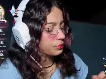 helia_n_amy on Chaturbate