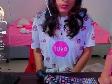 helia_n_amy on Chaturbate