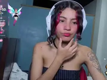 helia_n_amy on Chaturbate