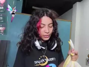 helia_n_amy on Chaturbate