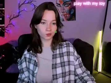Freechat helli_belli on Chaturbate