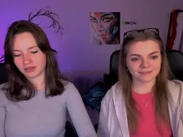 Freechat helli_belli on Chaturbate