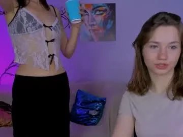 Freechat helli_belli on Chaturbate