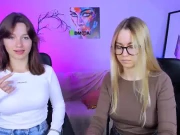 Freechat helli_belli on Chaturbate