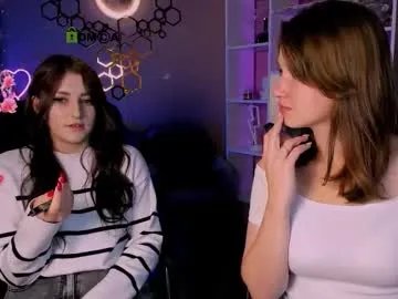 Freechat helli_belli on Chaturbate