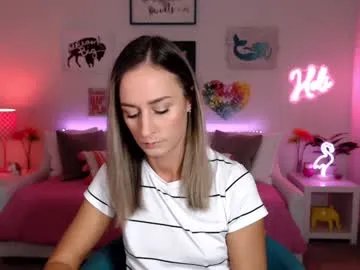 Freechat holihurricane on Chaturbate