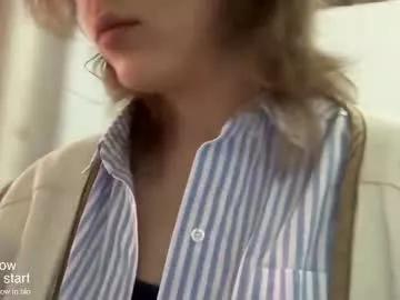 holydori on Chaturbate 