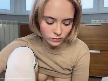 Freechat honey_sunshine on Chaturbate
