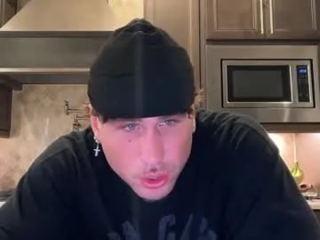 hungkingg22 on Chaturbate