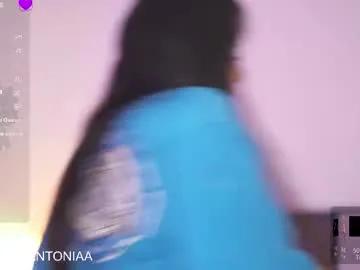 isabela_antonia_ on Chaturbate