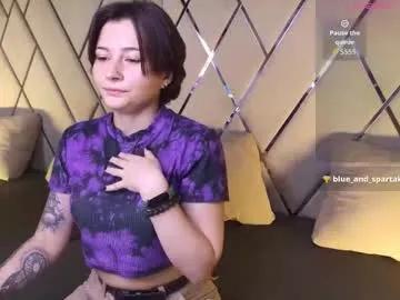 ishtardivine on Chaturbate
