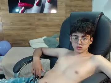 jhoellx on Chaturbate