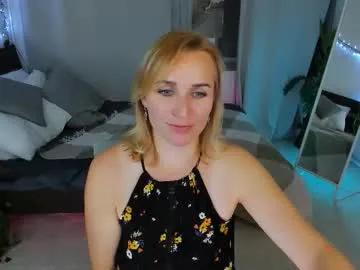 karinella_x on Chaturbate