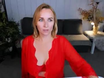 karinella_x on Chaturbate