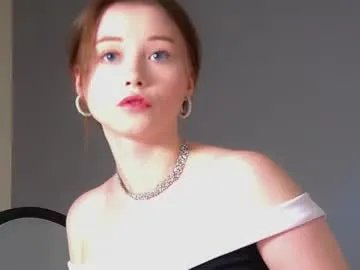 Freechat keiraace on Chaturbate