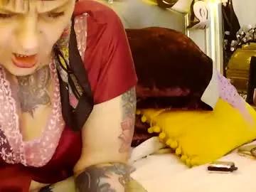 kinkypinkyplay2 on Chaturbate