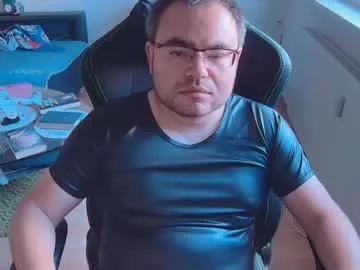 latexboy893 on Chaturbate