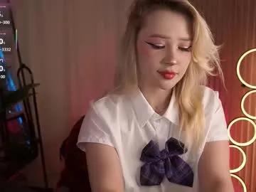 laurawifeness on Chaturbate