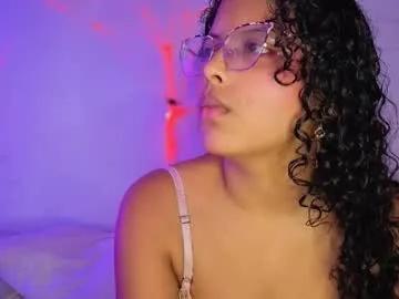 little_lilith_apple on Chaturbate