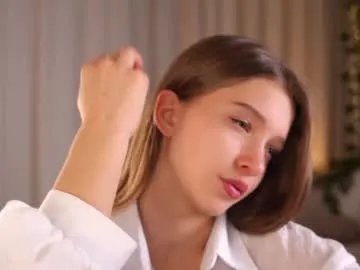 little_poetry on Chaturbate