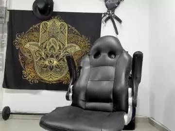 logan_whitters01 on Chaturbate