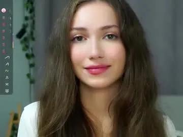 loriamarzinske on Chaturbate