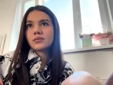 lovelyy_lovely on Chaturbate