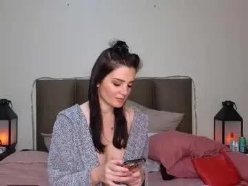 lucy1990xxx on Chaturbate