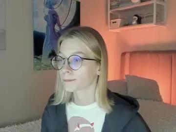 lunar_sofia on Chaturbate