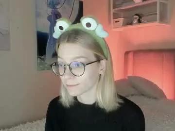 lunar_sofia on Chaturbate
