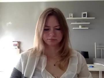 lux_millie on Chaturbate