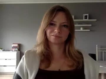 lux_millie on Chaturbate