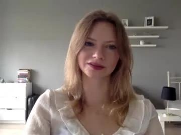 lux_millie on Chaturbate